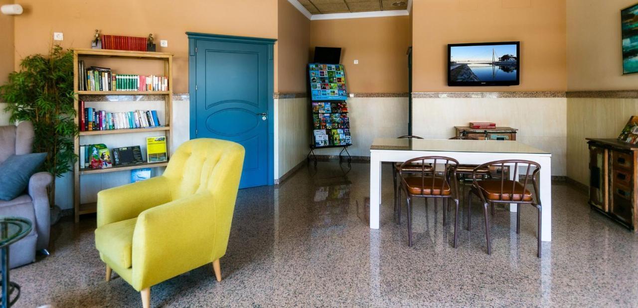 Hotel Galicia Фуэнхирола Экстерьер фото