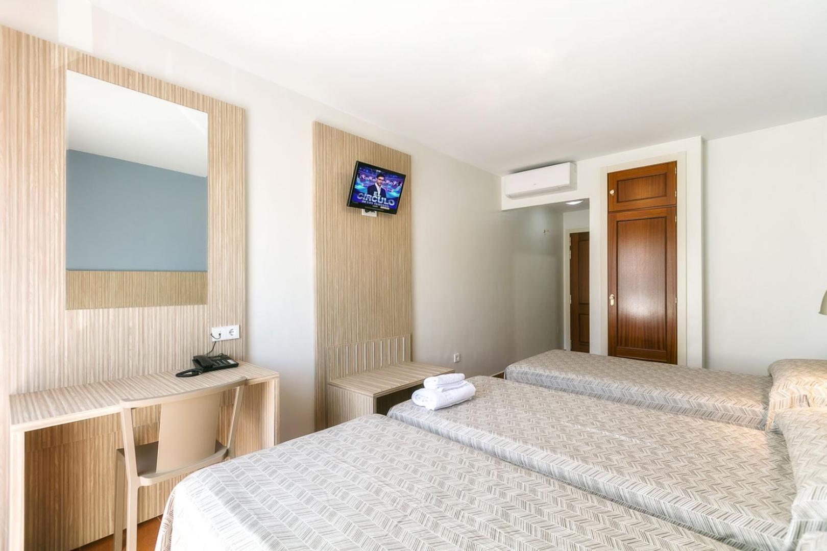 Hotel Galicia Фуэнхирола Экстерьер фото