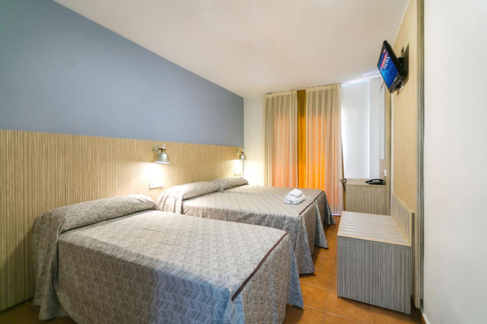 Hotel Galicia Фуэнхирола Экстерьер фото
