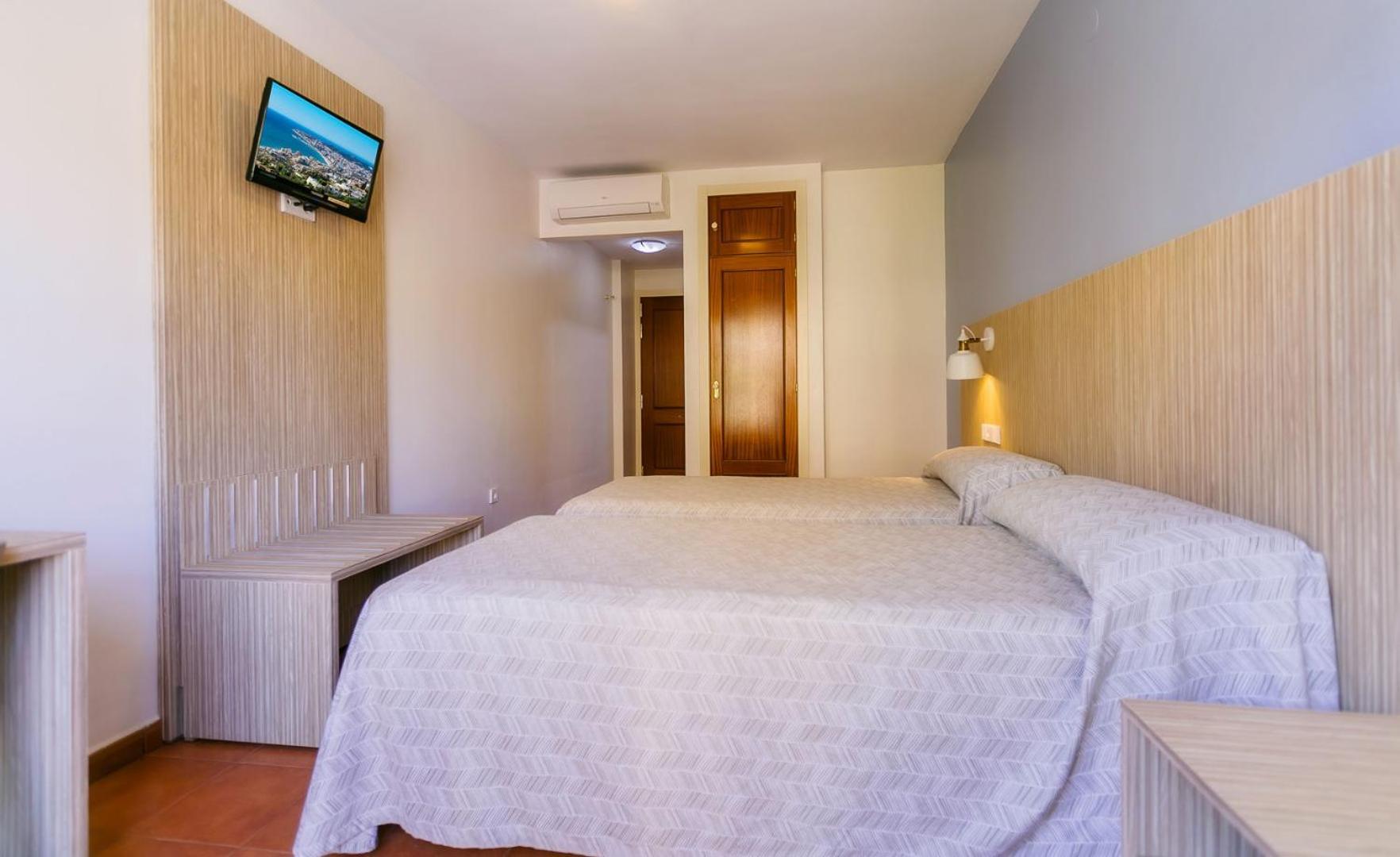 Hotel Galicia Фуэнхирола Экстерьер фото