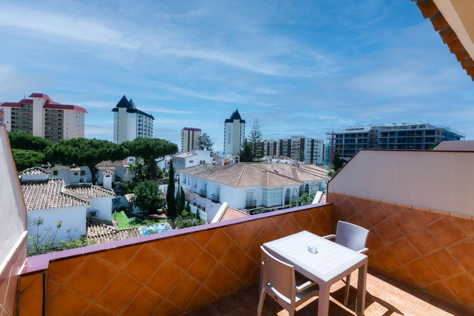 Hotel Galicia Фуэнхирола Экстерьер фото