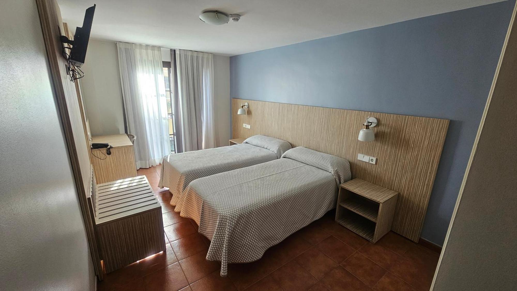 Hotel Galicia Фуэнхирола Экстерьер фото