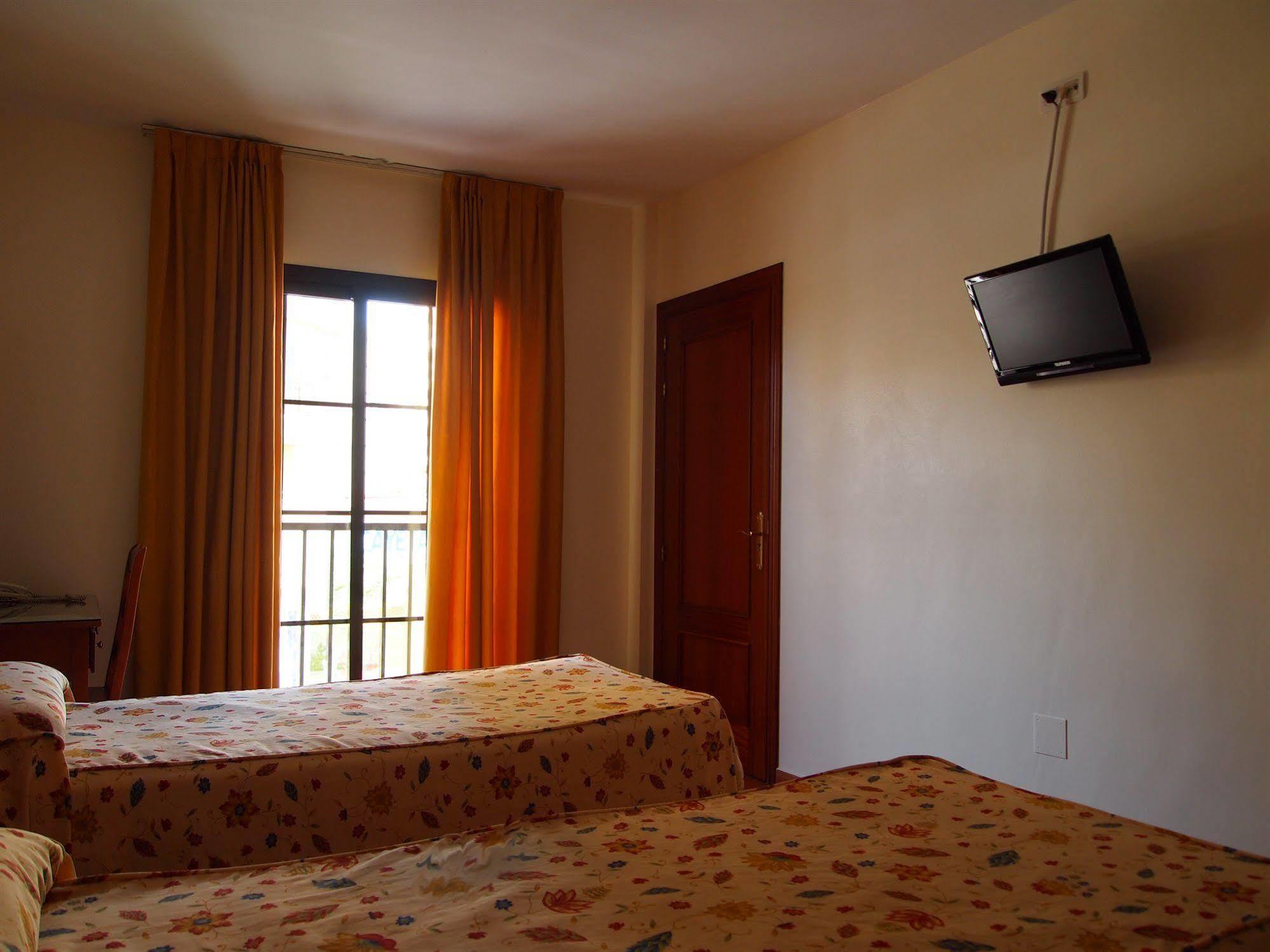 Hotel Galicia Фуэнхирола Экстерьер фото