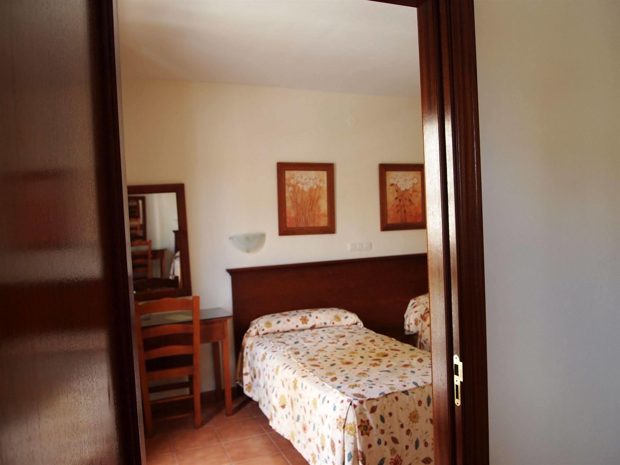 Hotel Galicia Фуэнхирола Экстерьер фото